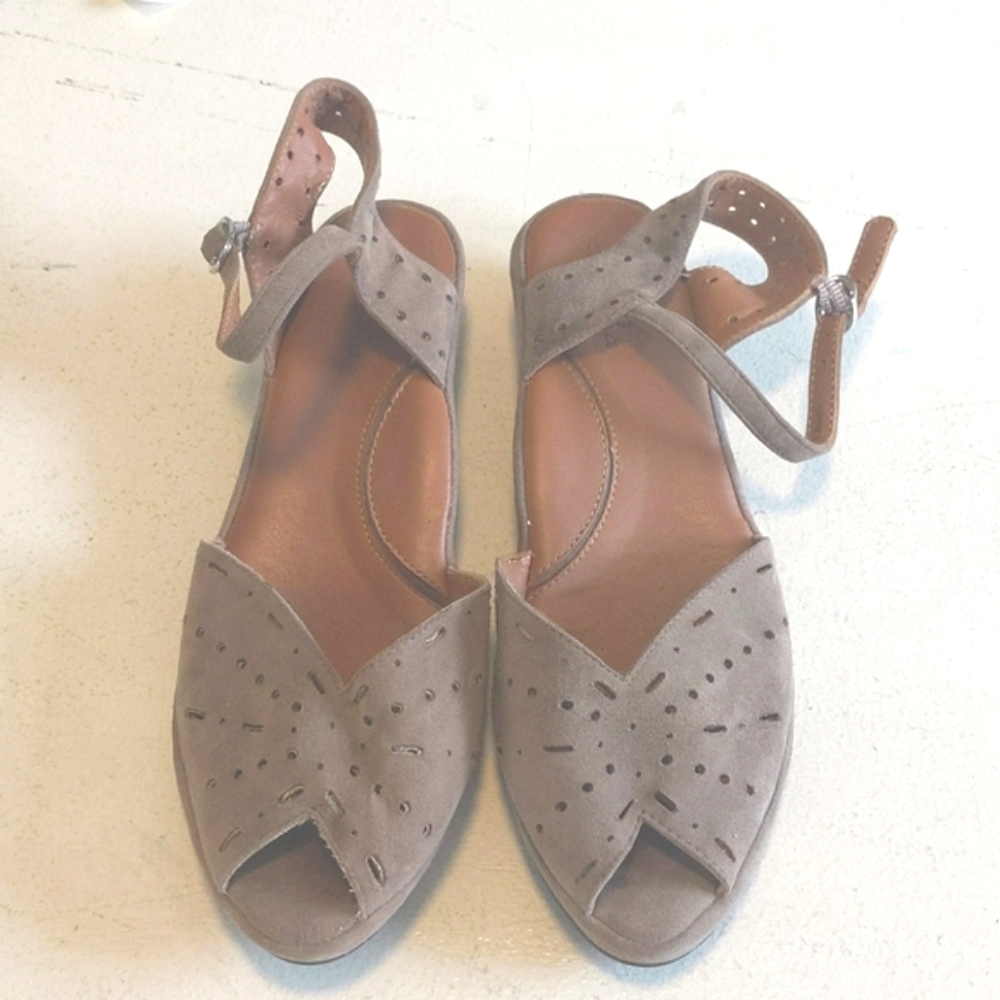 Anesha wedge genuine leather (Suede) punched leather details sandals Camel 8